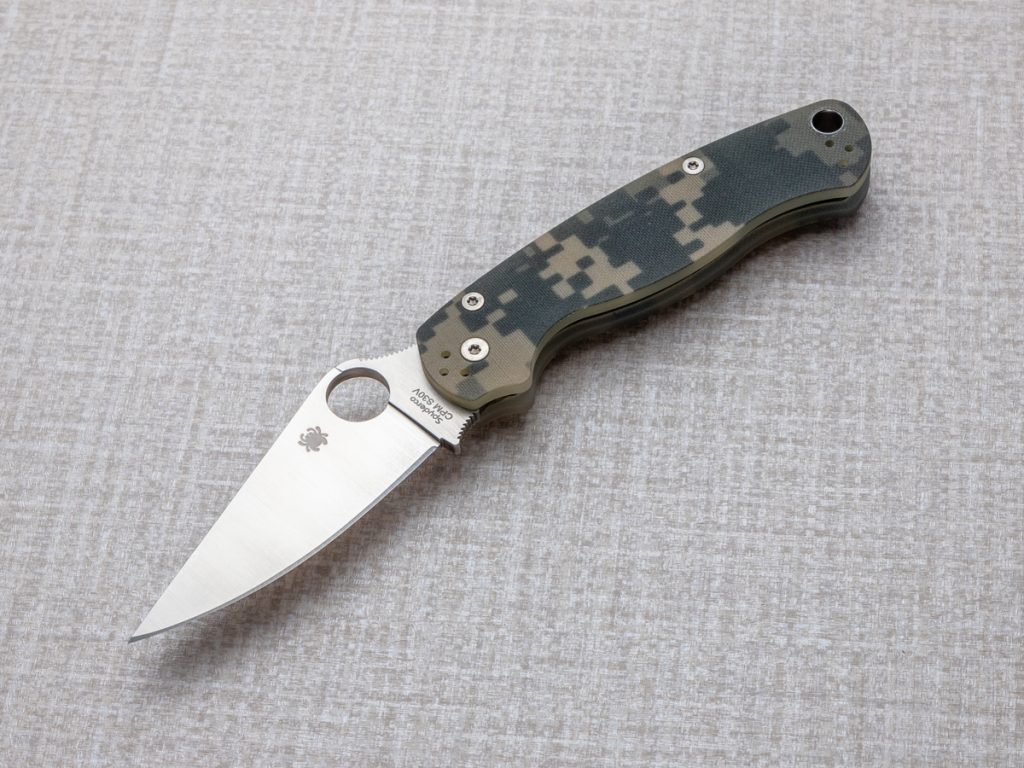 Spyderco Paramilitary 2 open on fabric background