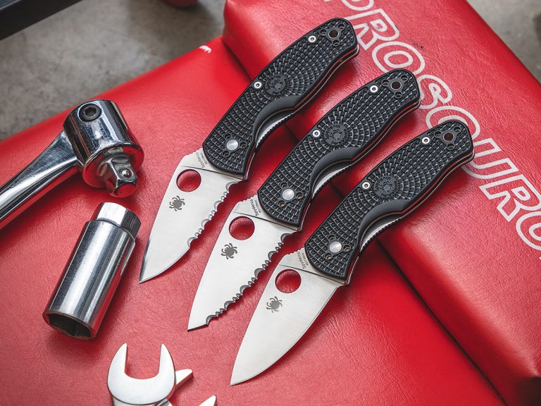 Spyderco Persistence Lightweight Black FRN Folders
